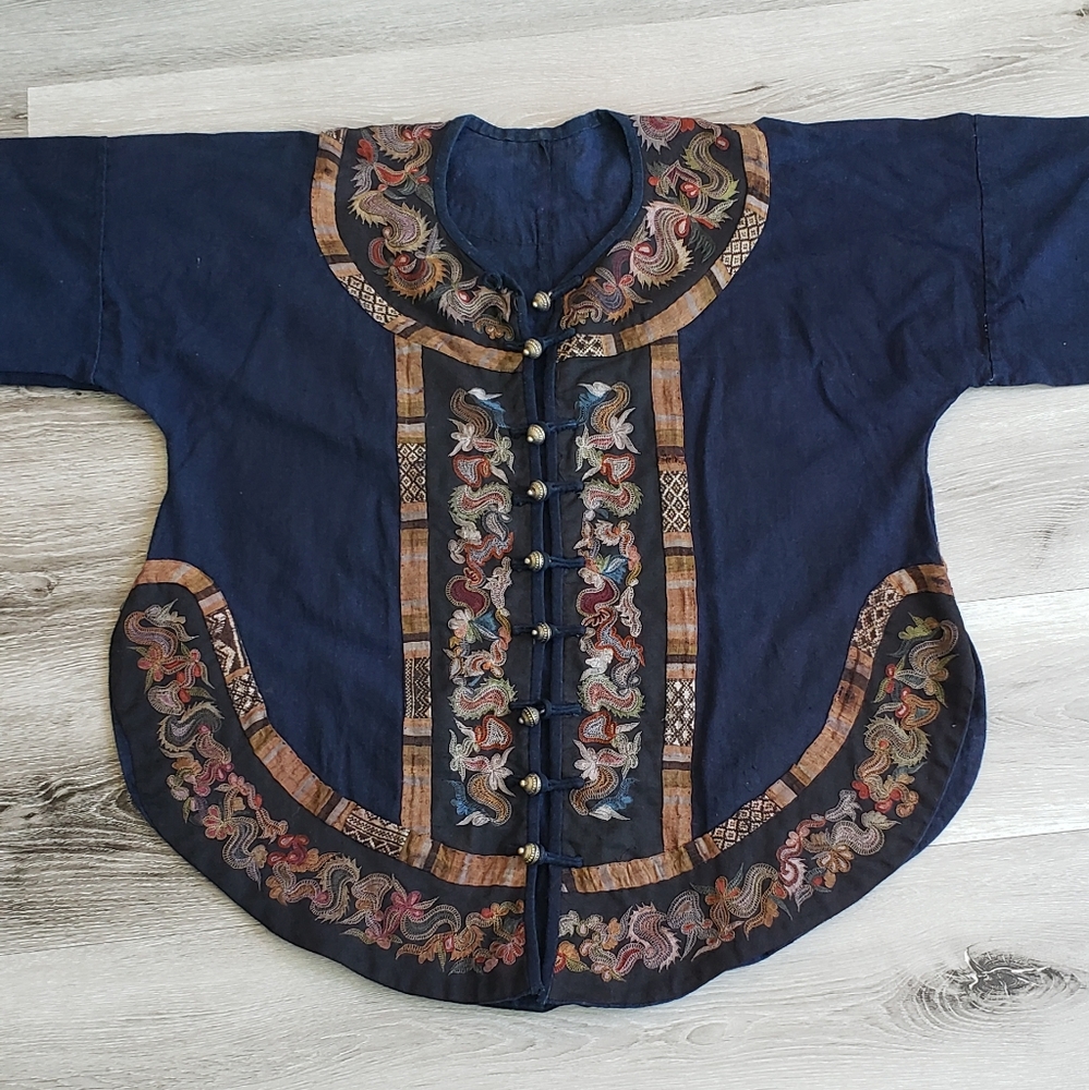 Chinese Jacket Boho embroidered denim 😍 1970s light weight medium